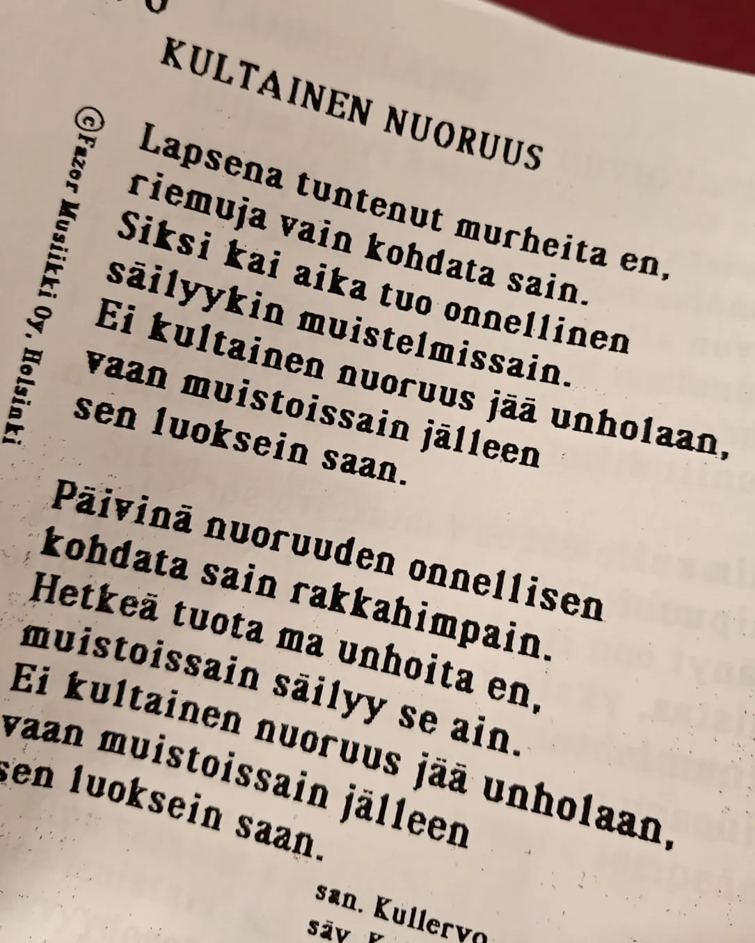 Kuvituskuva - kultainen nuoruus sanat.